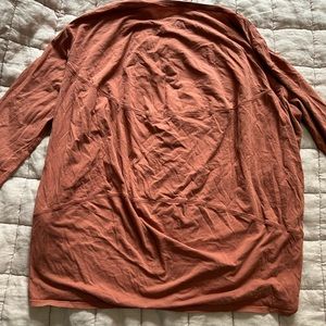 Lululemon back in action long sleeve